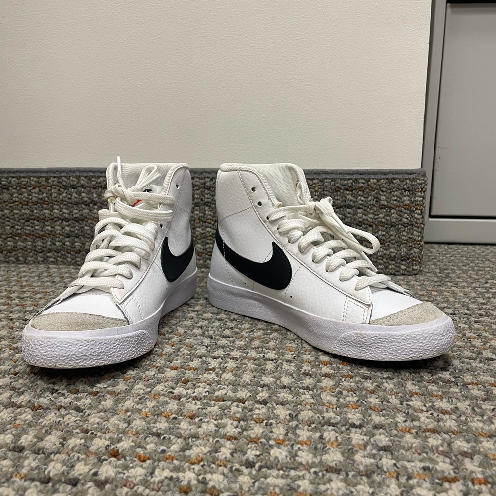 Nike Blazer Mid ‘77 White High-Top Sneakers